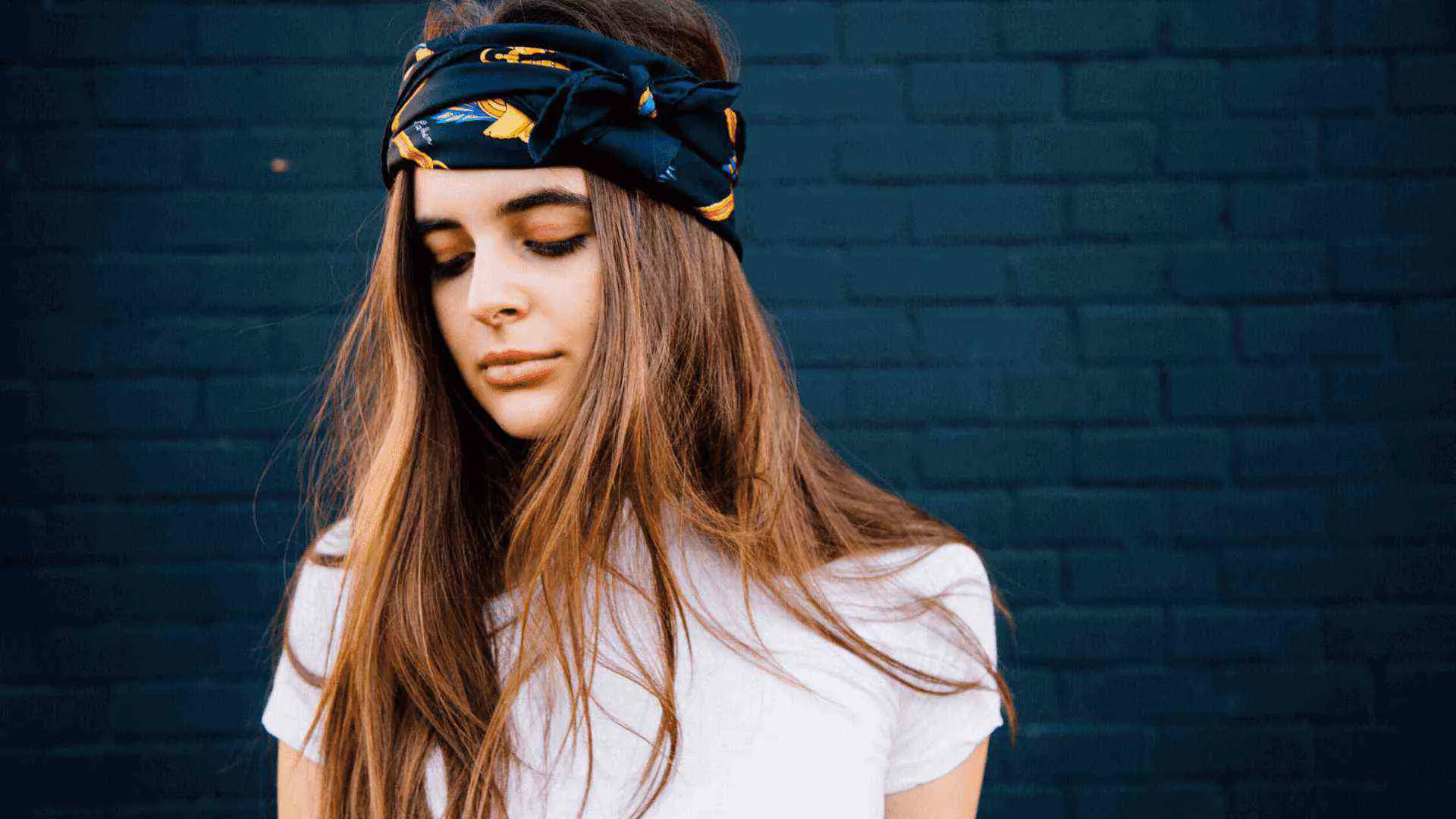 Bandana là gì? Hướng dẫn thắt khăn bandana sành điệu