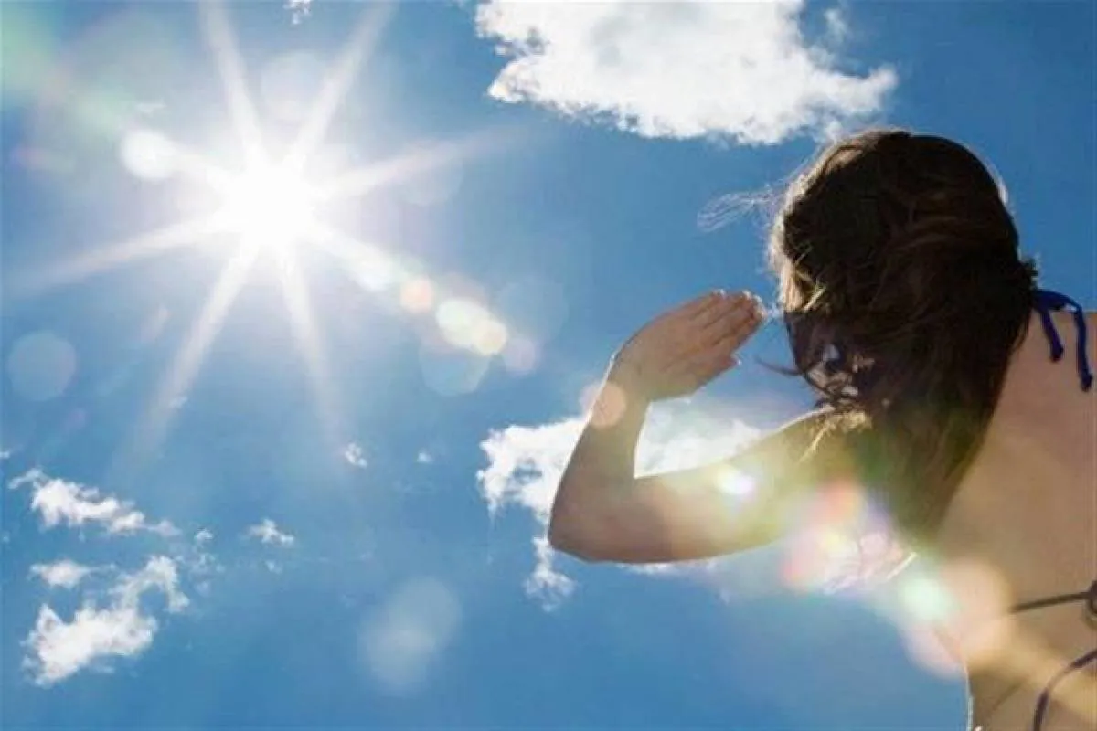 Giải đáp thắc mắc tại sao bức xạ UV cao hơn vào mùa hè?