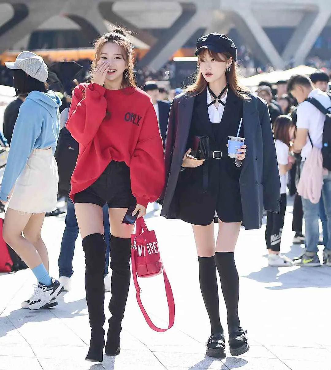 Học cách mix đồ siêu chất từ giới trẻ Hàn tại Fashionweek năm nay