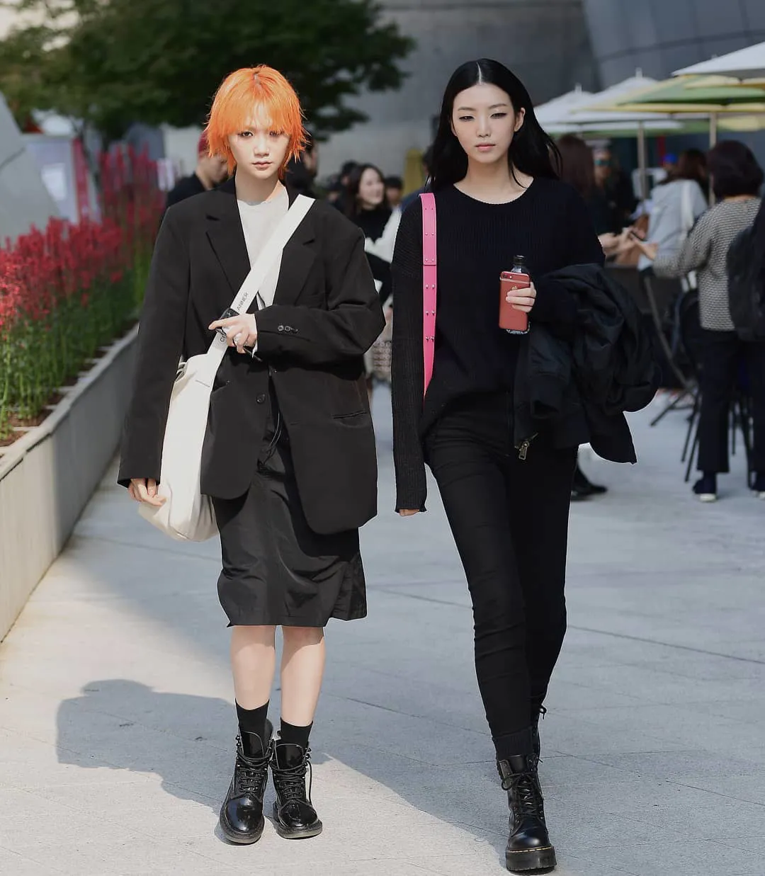 Học cách mix đồ siêu chất từ giới trẻ Hàn tại Fashionweek năm nay