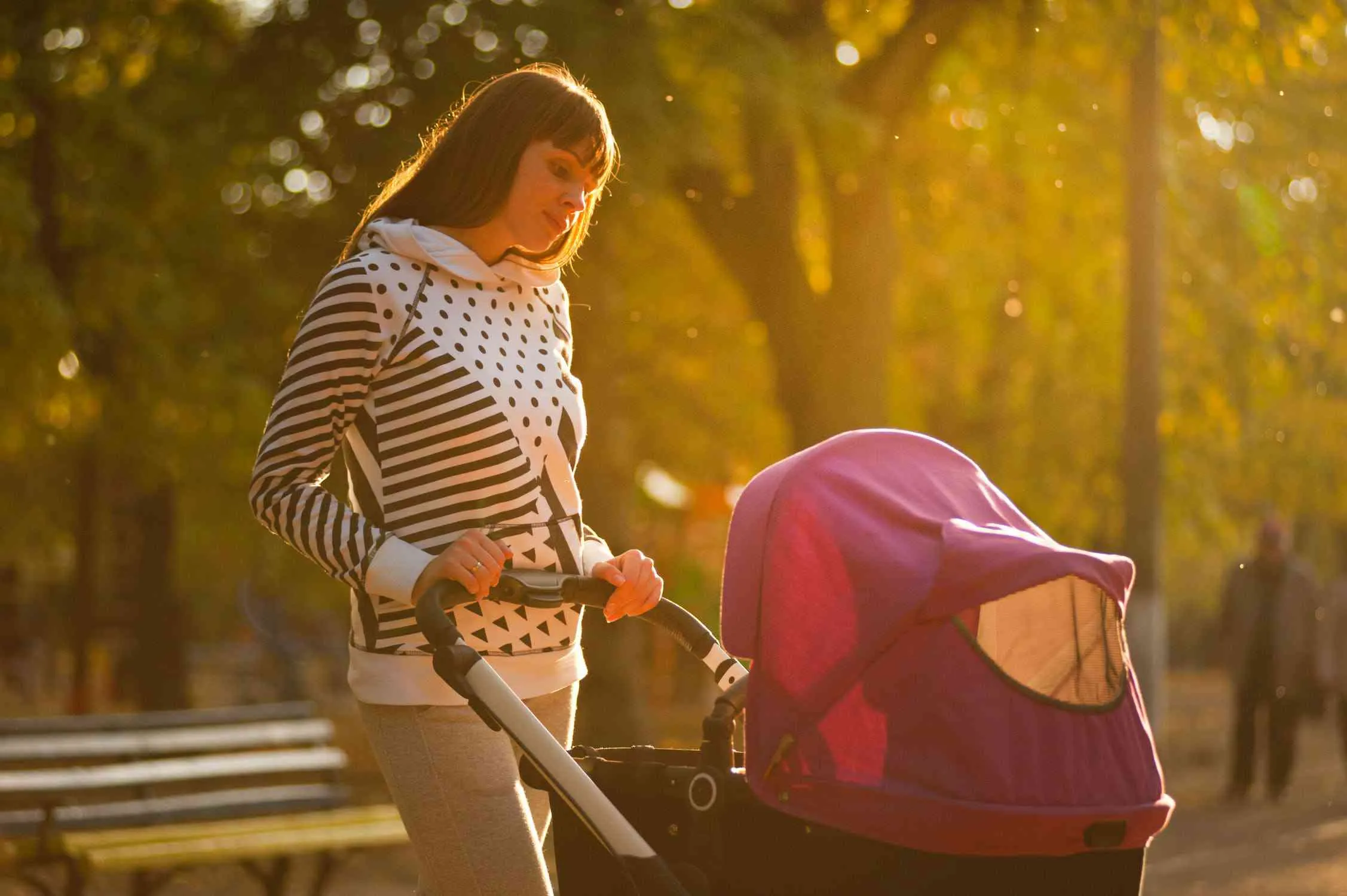 Mách mẹ các loại xe đẩy cho bé đáng “đồng tiền bát gạo”