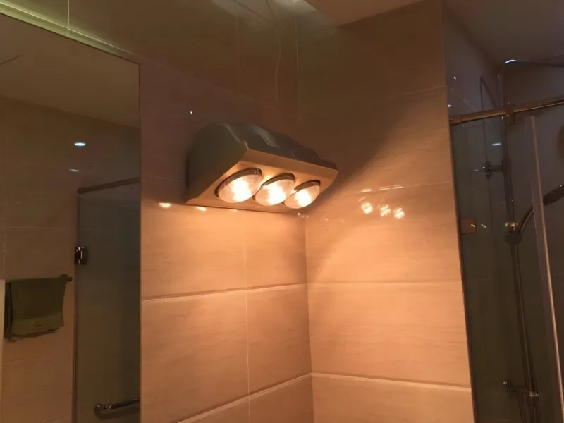 Nên mua đèn sưởi nhà tắm loại nào tốt nhất hiện nay?