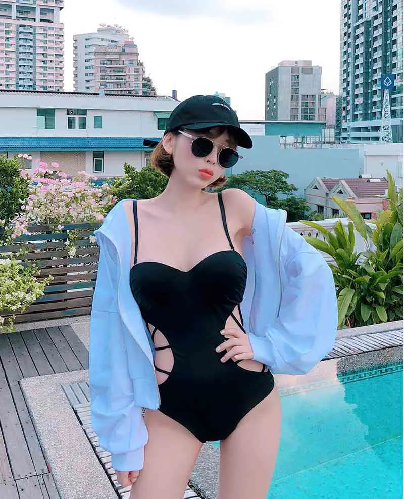 Những kiểu bikini đẹp đang là xu hướng hè 2022